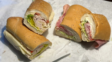 Mello's Subs food