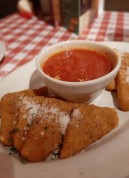 Buca Di Beppo Italian food