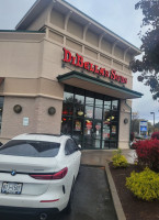 Dibella's Subs outside