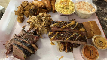 The Memphis King Bbq food