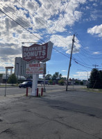 Frankies Donuts And Pizza outside