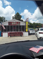 Ole Dad's Bbq outside