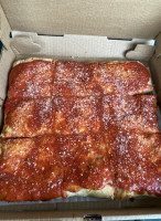 Trio's Pizza food