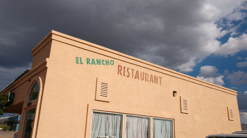 El Rancho outside