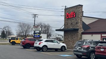 Duff's Famous Wings outside