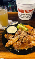 Duff's Famous Wings food