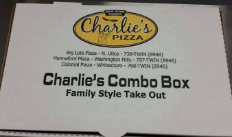 Charlie's Pizza food