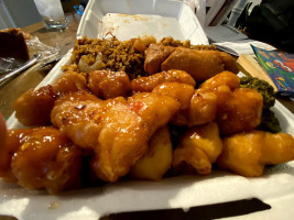 Mui's Chinese Food Carry Out food