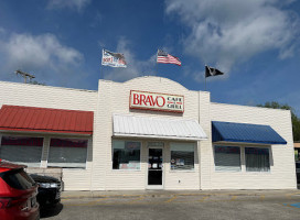 Bravo's Cafe Grill outside