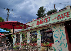 High Desert Market And Cafe outside