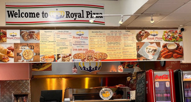 Royal Pizza food