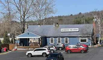 Saybrook Fish House food