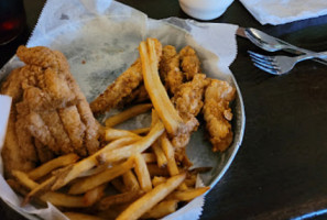 Catfish House food