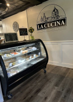 Lacucina inside