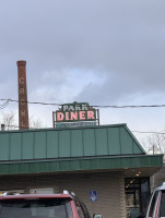 Park Diner outside