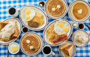 Huddle House food