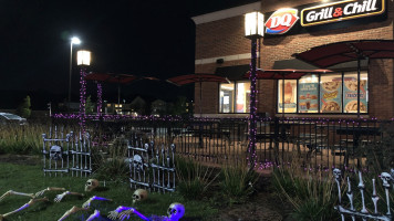 Dairy Queen Grill Chill outside