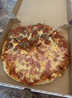 Tk's Pizzeria food