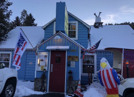 Virginia Creek Settlement outside