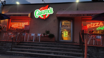 Giacomo's Pizza Spackenkill outside