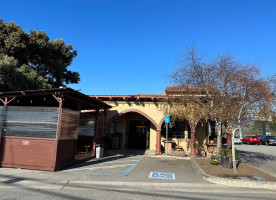 Taqueria La Gallina outside