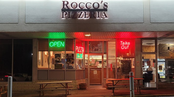 Rocco's Pizzeria outside