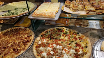 Rocco's Pizzeria food