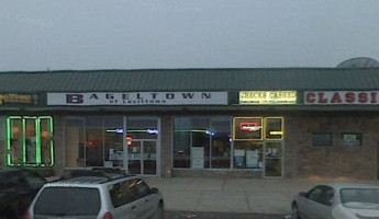 Bageltown Of Levittown outside