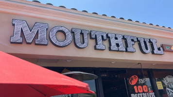 Mouthful Eatery outside