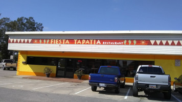 Fiesta Tapatia outside