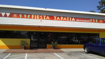 Fiesta Tapatia outside