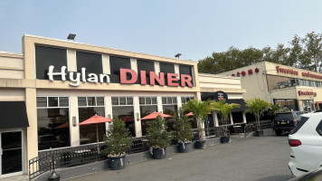 Hylan Diner outside