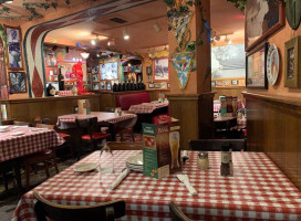 Buca Di Beppo Italian inside