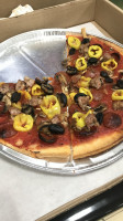 Nino's Pizza food