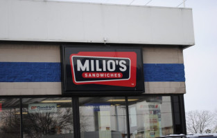 Milio's Sandwiches outside