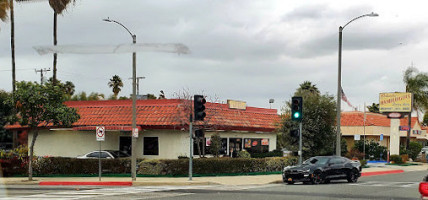 Columbian Bakery Cafe outside