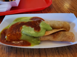 Mario's Tacos food