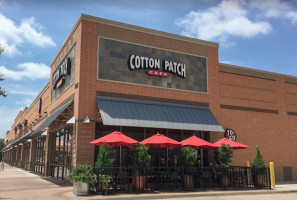 Cotton Patch Cafe outside