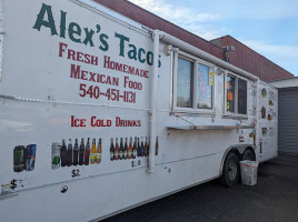 Alex's Tacos food