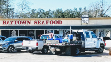 Baytown Seafood outside