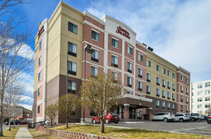 Hampton Inn Suites Denver-speer Boulevard outside