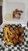 Woodchucks Grill food