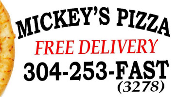 Mickey's Pizza food