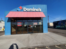 Domino's Pizza outside