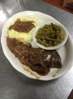 Annbriar's Smokehouse food