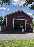 Little Apple Cidery outside