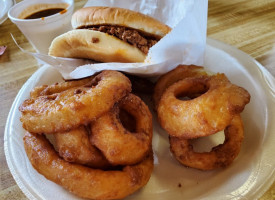 The -b-q Pitt food