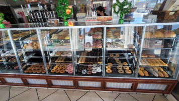 Winchell's Donut House food