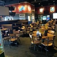 Buffalo Wild Wings Woodhaven food