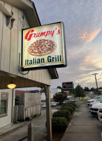 Grumpy's Italian Grill outside